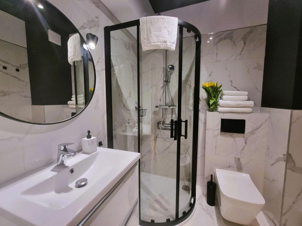 Apartament Szmaragdowa 21 Przy Plazy - Sala Zabaw, Silownia - 365Pam Mielno  Rom bilde